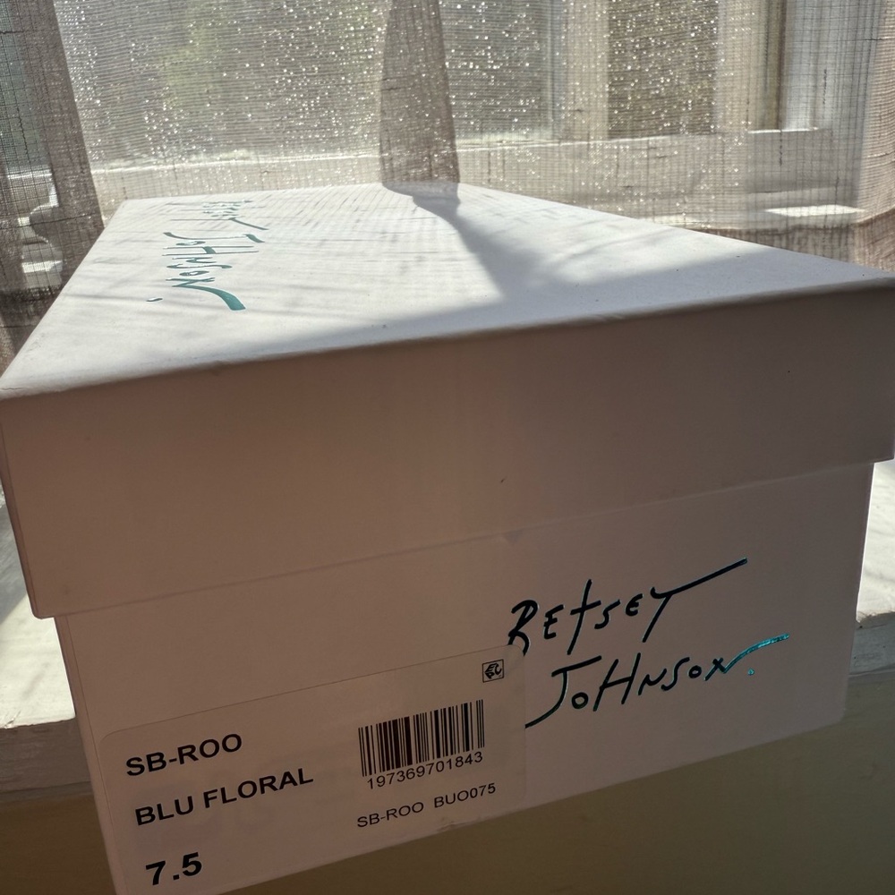 SOLD - Picture 6 of 9